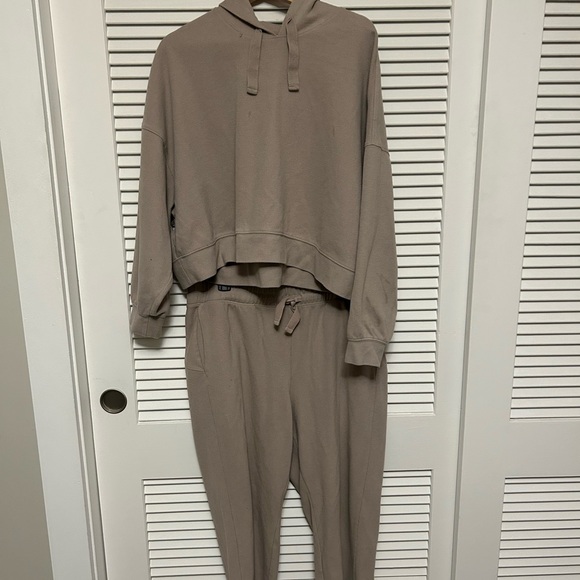 All in Motion Women's Brown Jogger Set - Picture 1 of 5